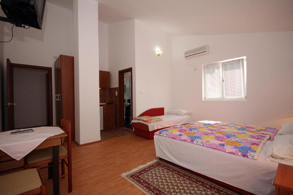 Apartments Raicevic Budva Bilik gambar